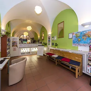 Mango Hostal Praga
